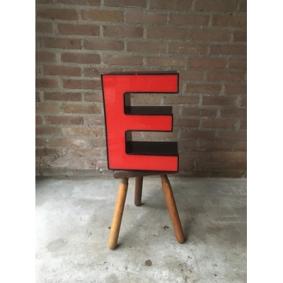 Reclameletter met verlichting
